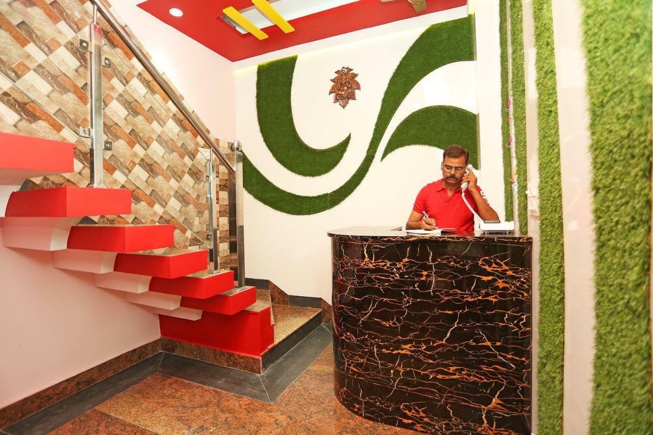 Oyo 18597 Satyam Hotel Meerut Exterior photo