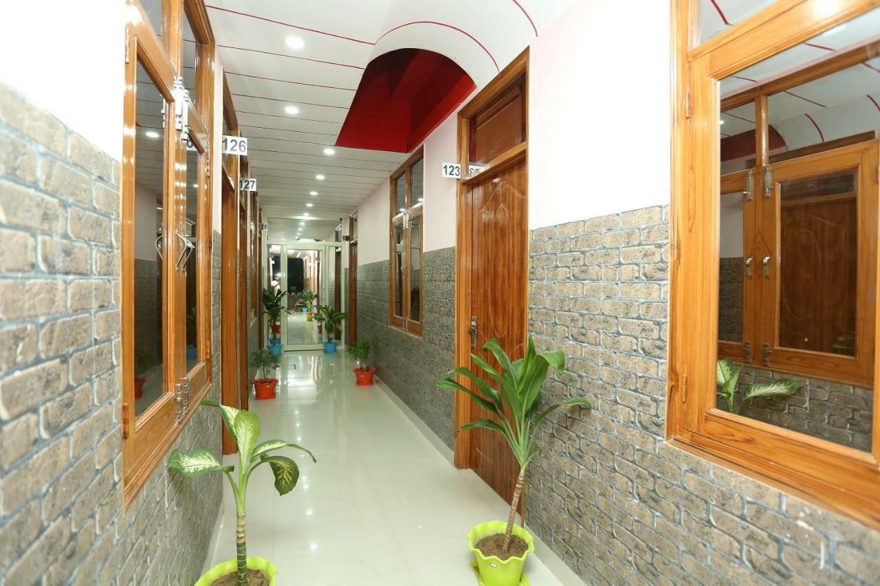 Oyo 18597 Satyam Hotel Meerut Exterior photo
